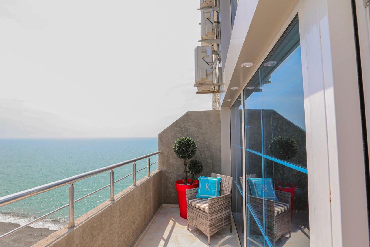 Black See Apartment Kobuleti Esterno foto