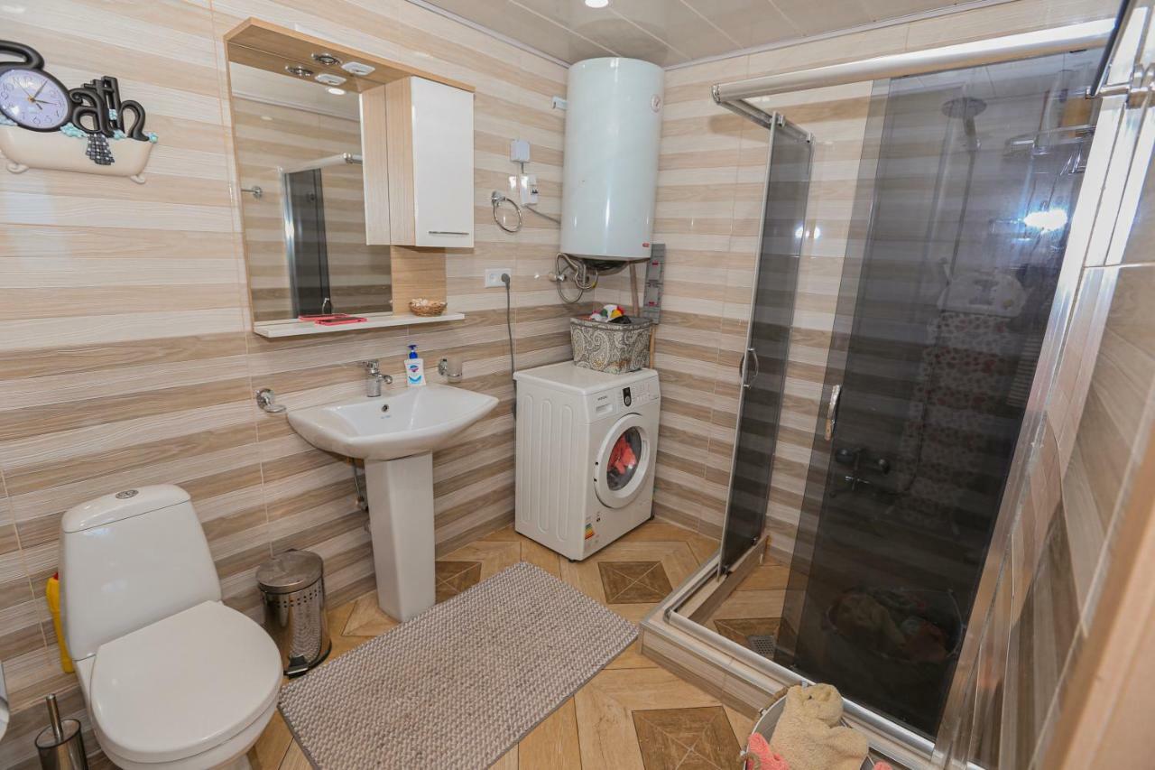 Black See Apartment Kobuleti Esterno foto
